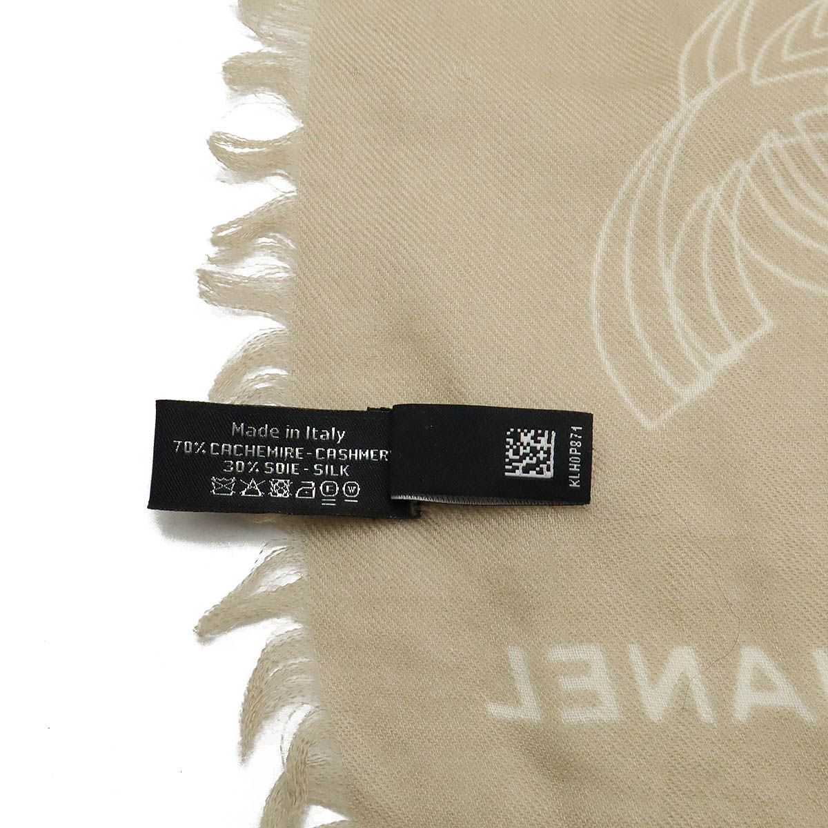 CHANEL ベージュロゴストール フリンジ付き CHANEL ベージュロゴストール フリンジ付き