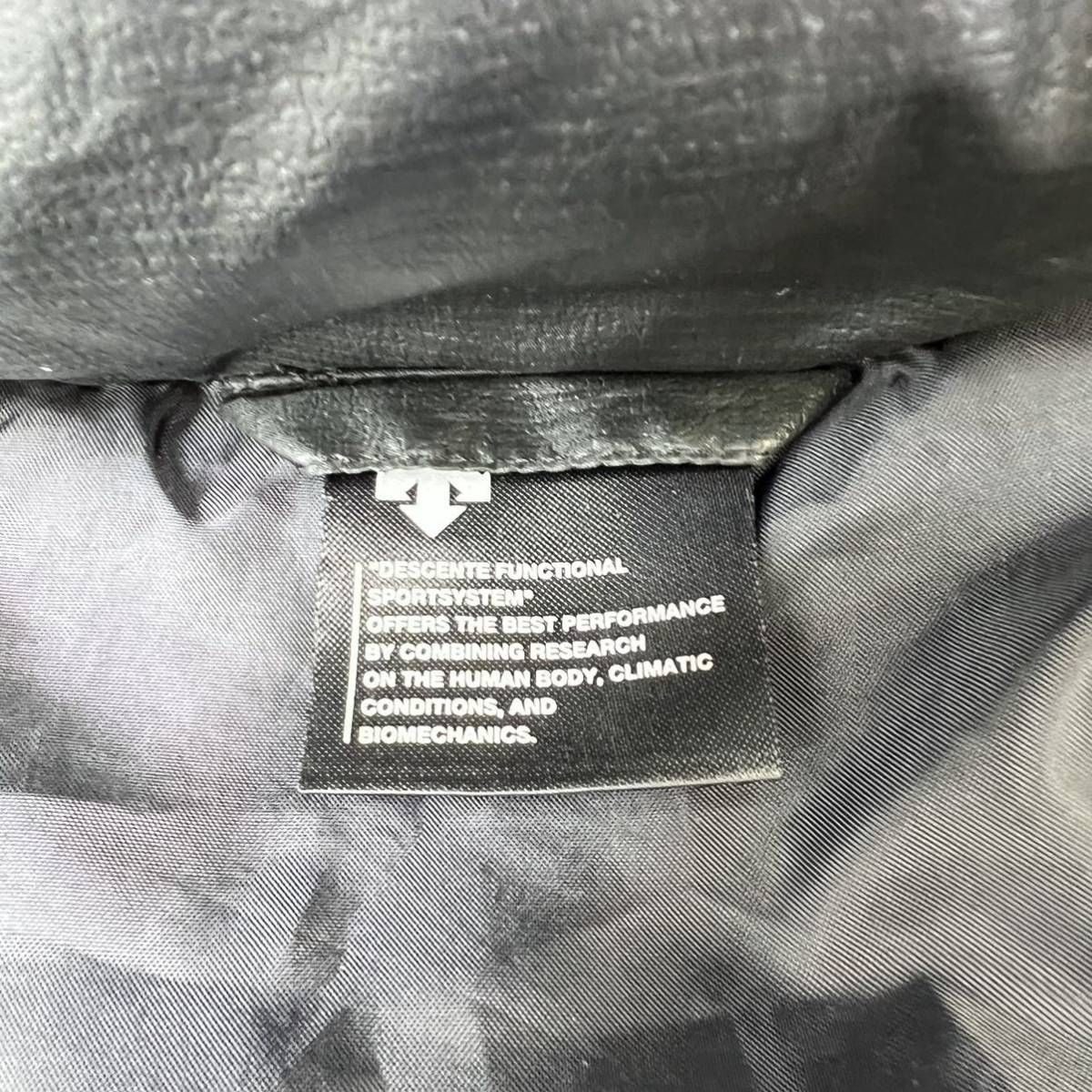 良品 ☆ DESCENTE ☆ 厚手 高品質◎ ダウンジャケット ダウンパーカー  