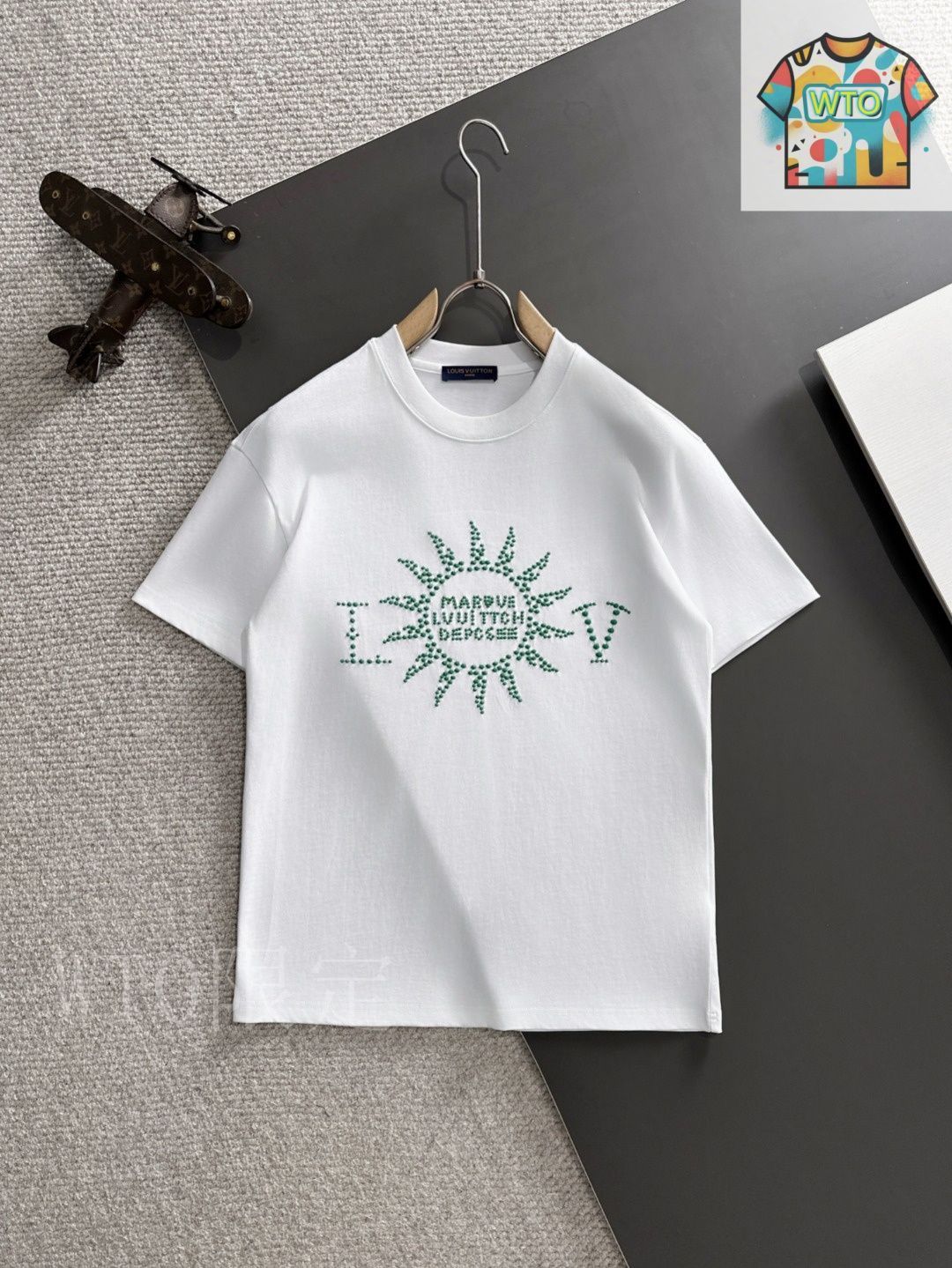 今日WTO】LV 2025 Special Fabric Men&Women T シャツ-PE56