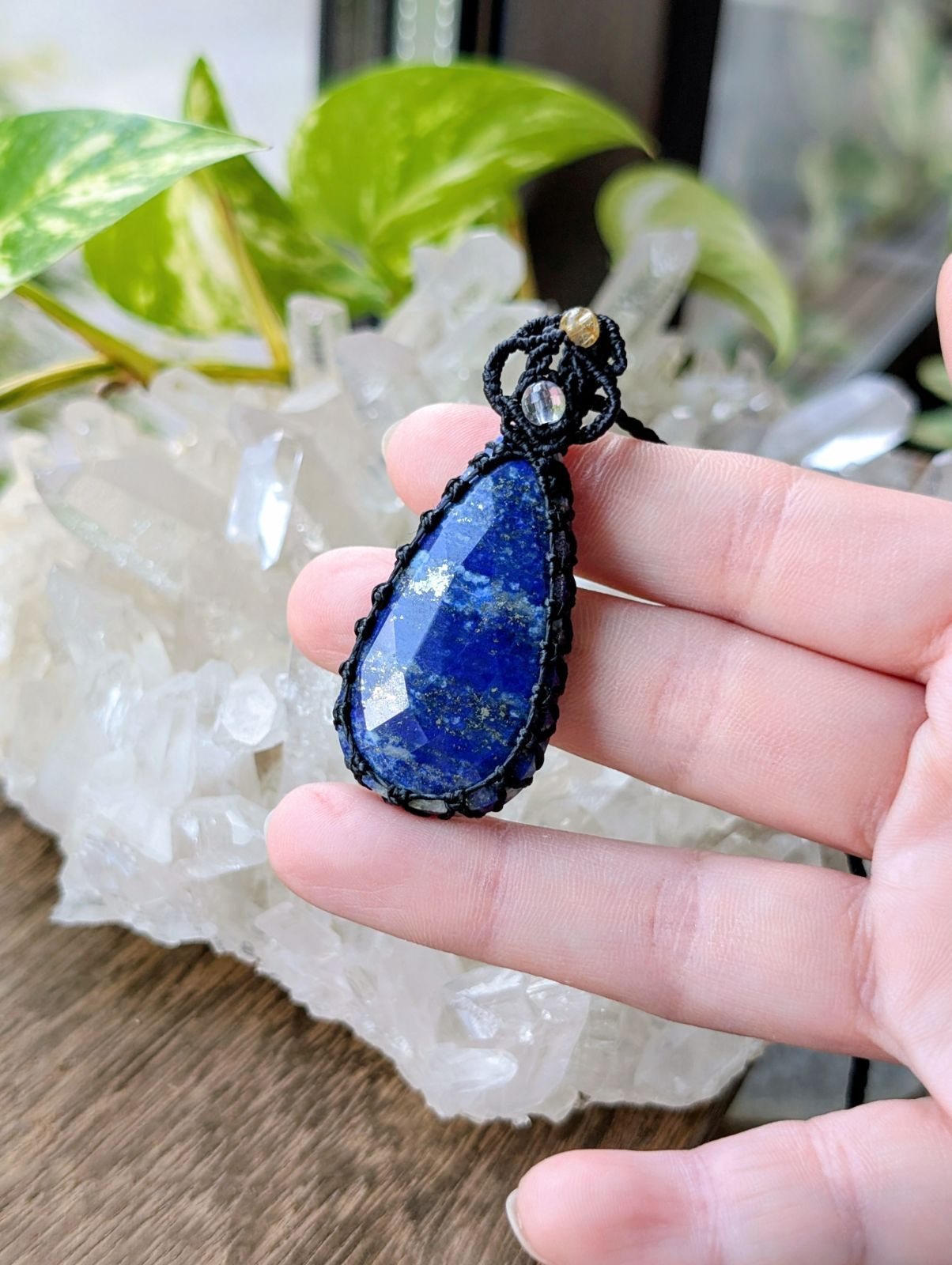 ファセットカット入り