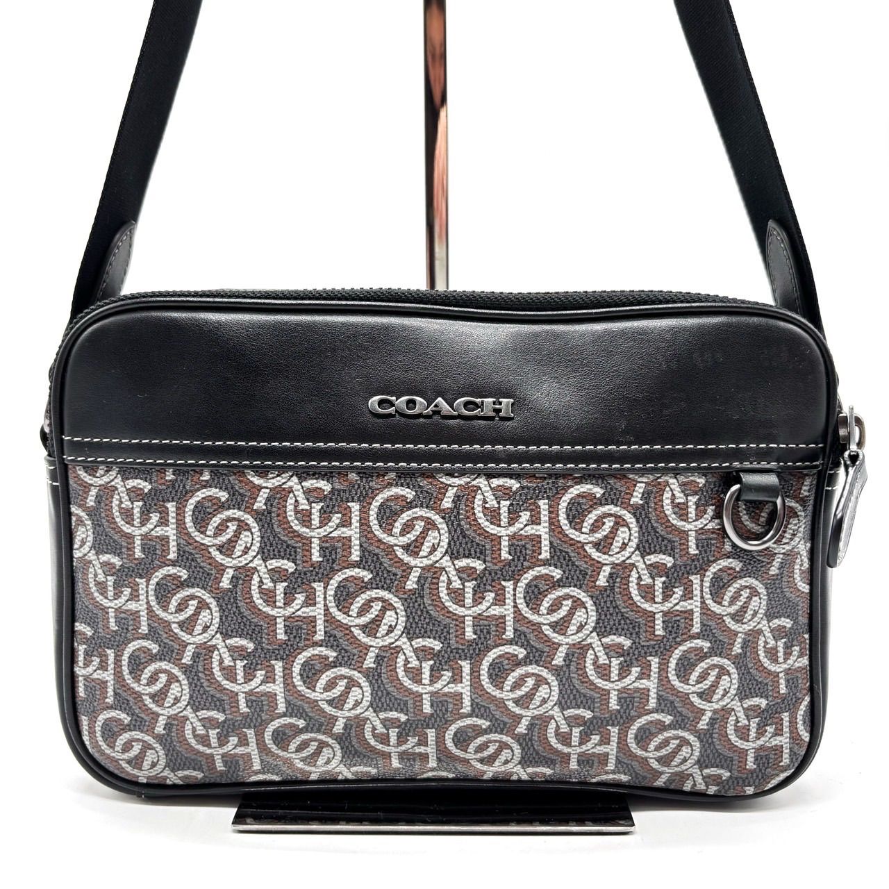 美品 COACH ショルダーバッグ グラハム カメラバッグ PVCレザー 黒 ✨良品✨ COACH コーチ カメラバッグ ショルダーバッグ 小物入れ
