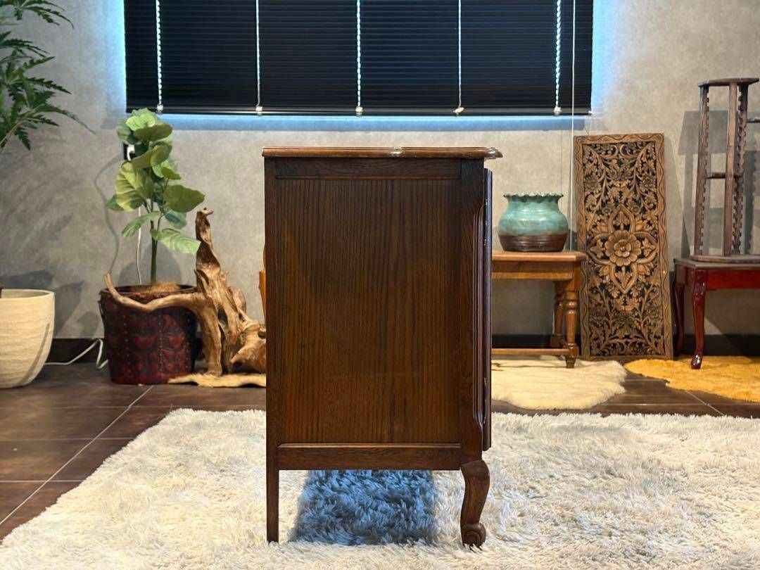 ヨーロピアン　クラシック　オーク材　サイドボード　クラシカル　アンティーク ヨーロピアン クラシック オーク材 サイドボード クラシカル