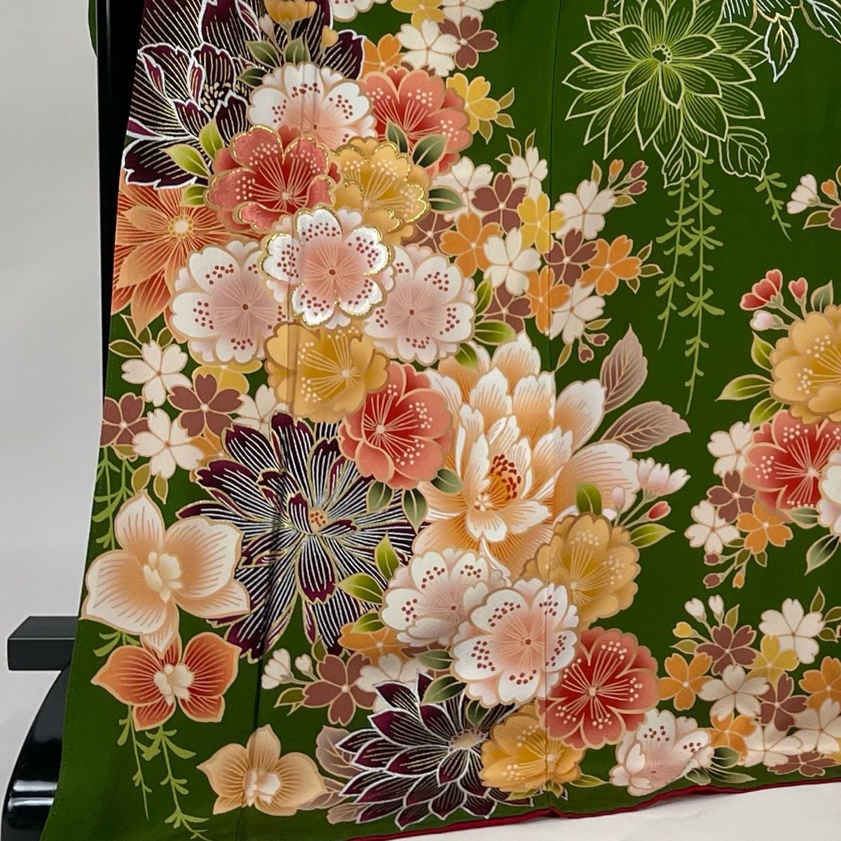 振袖 身丈177.5cm 裄丈70cm L 袷 桜 草花 金糸 金銀彩 緑 正絹