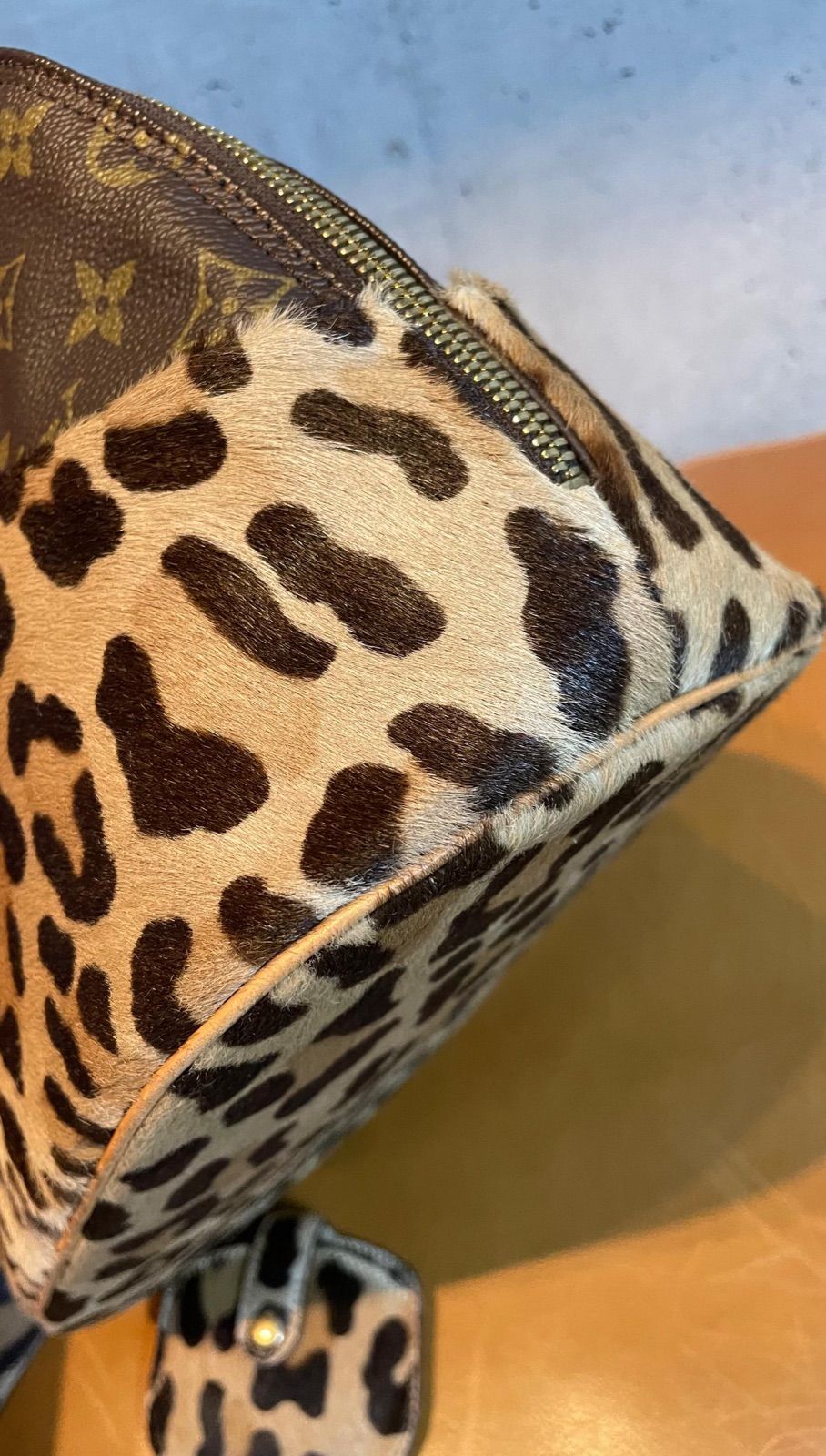 LOUIS VUITTON ルイヴィトン モノグラムレオパード アズディン