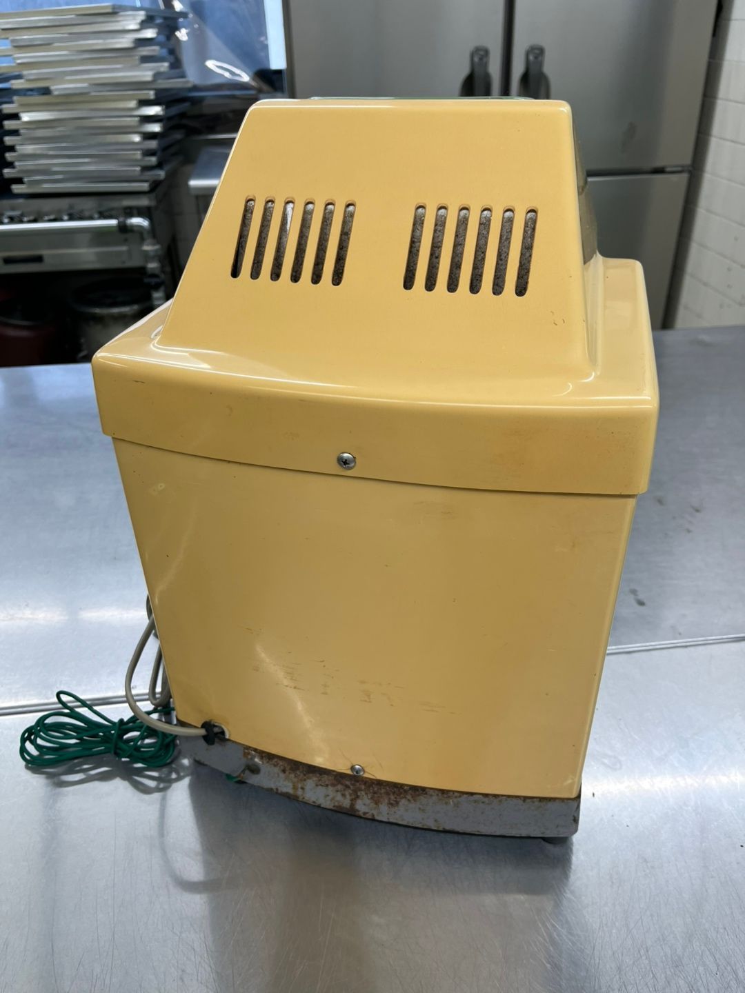 かき氷機 80kg/日 連続稼働 かき氷機 80kg/日 連続稼働 かき氷機 80kg/日 連続稼働 - メルカリ