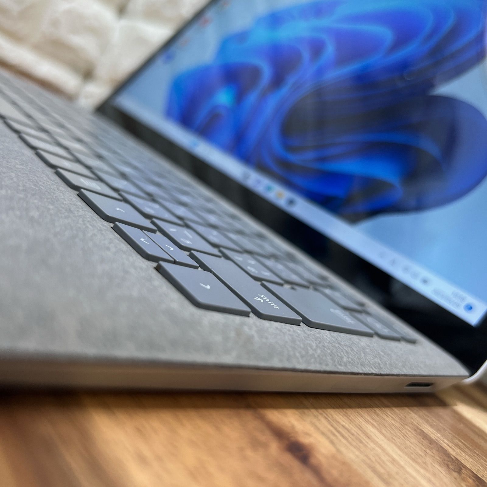 美品】Surface laptop 2☘Corei5第8世代☘SSD256GB - メルカリ