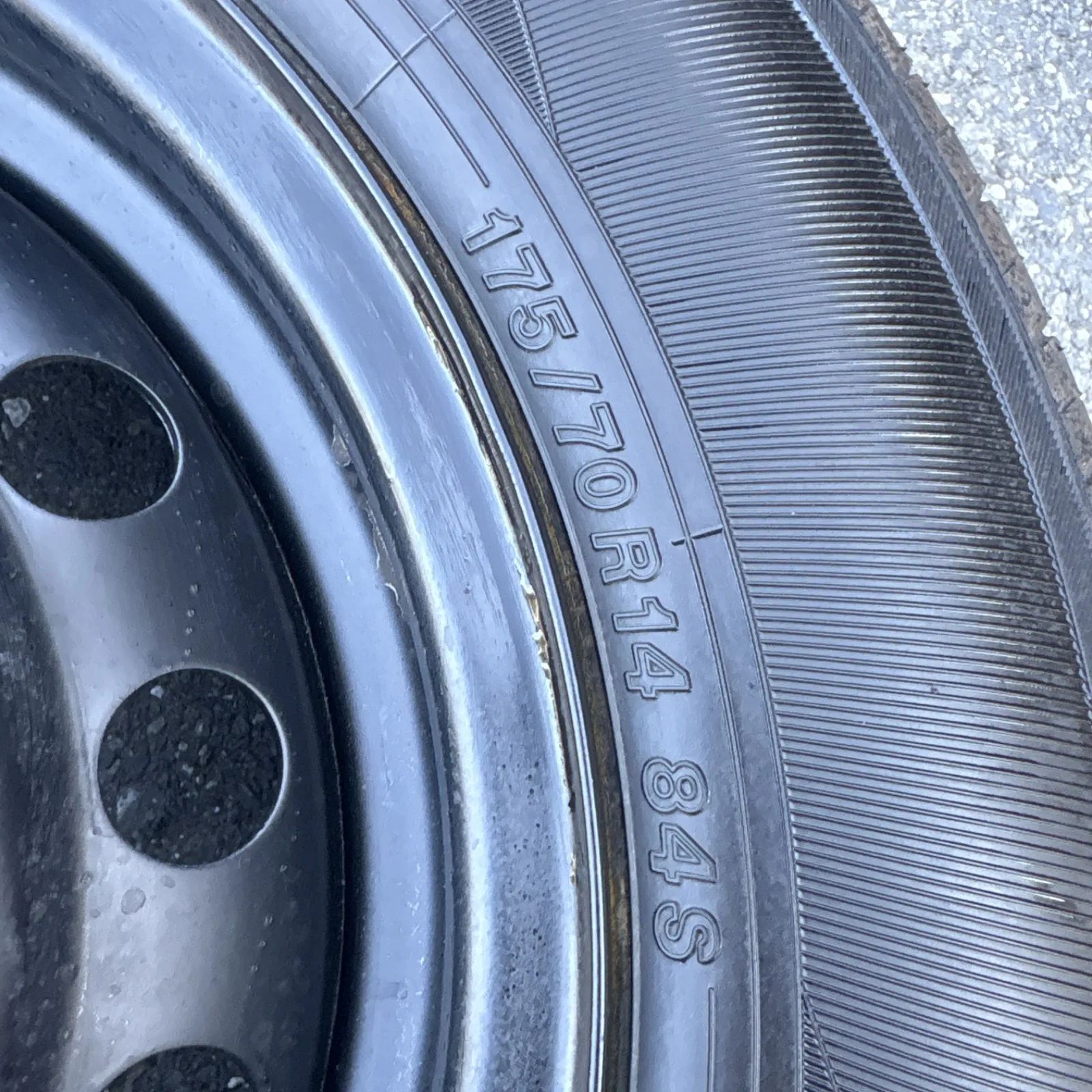 175|70R14 ブルーアース