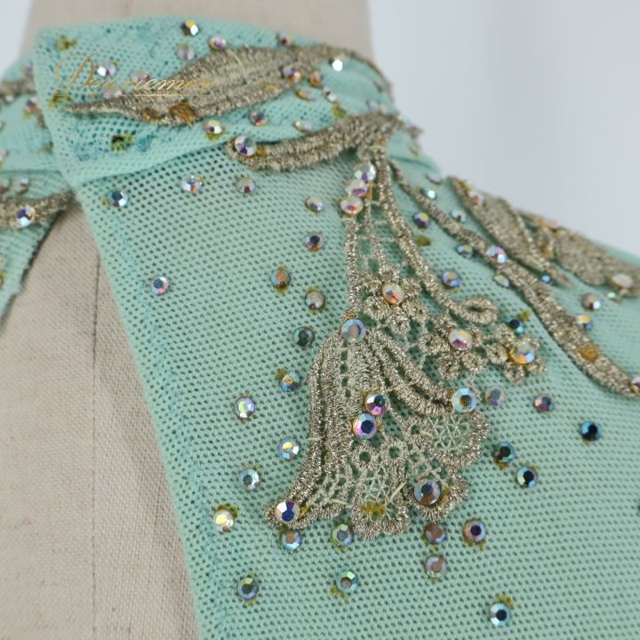 ラテンドレス エメラルドグリーン