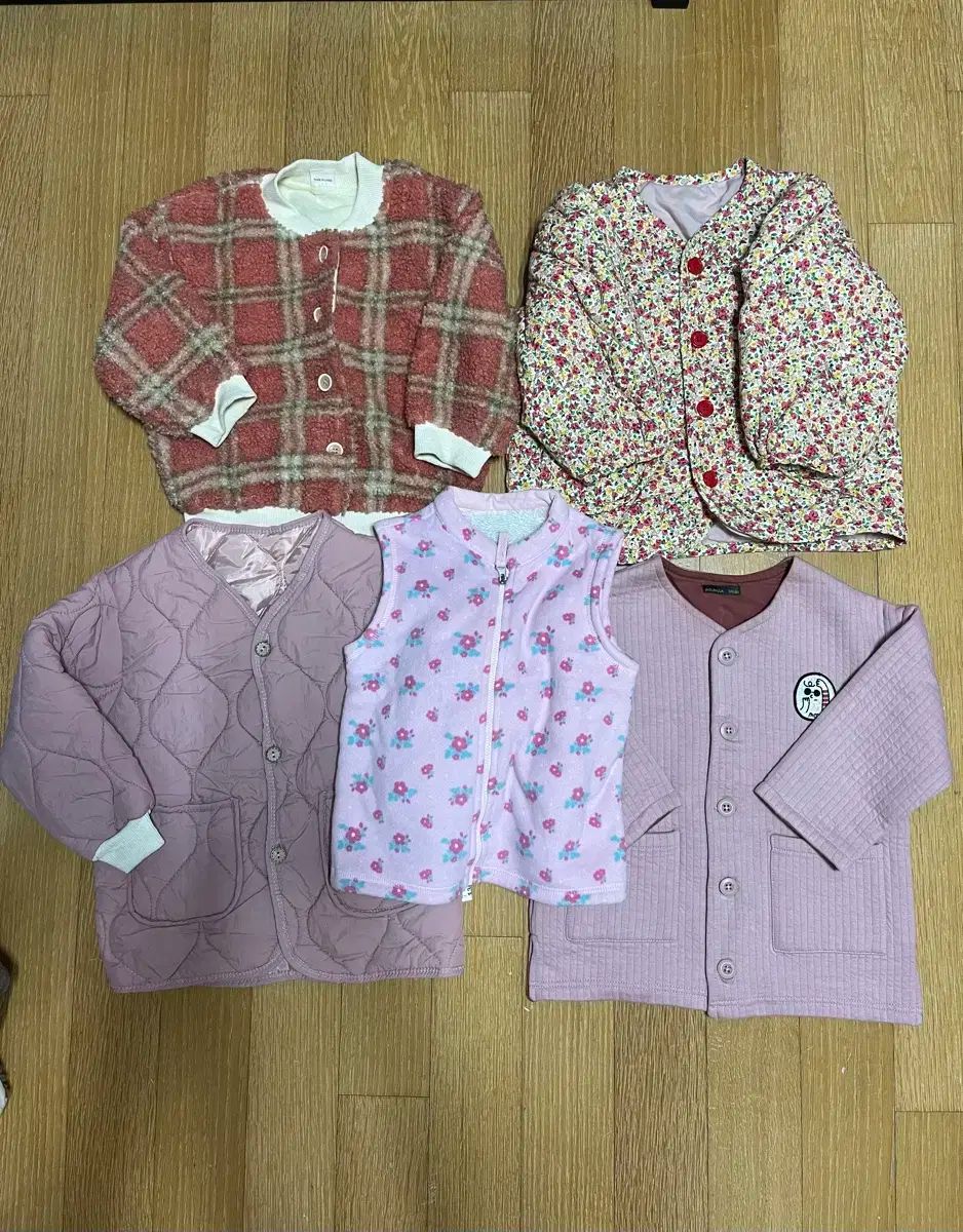 送料無料 メルカリshop取引では対象外 女の子 100サイズ前後 100-110 アウター まとめ