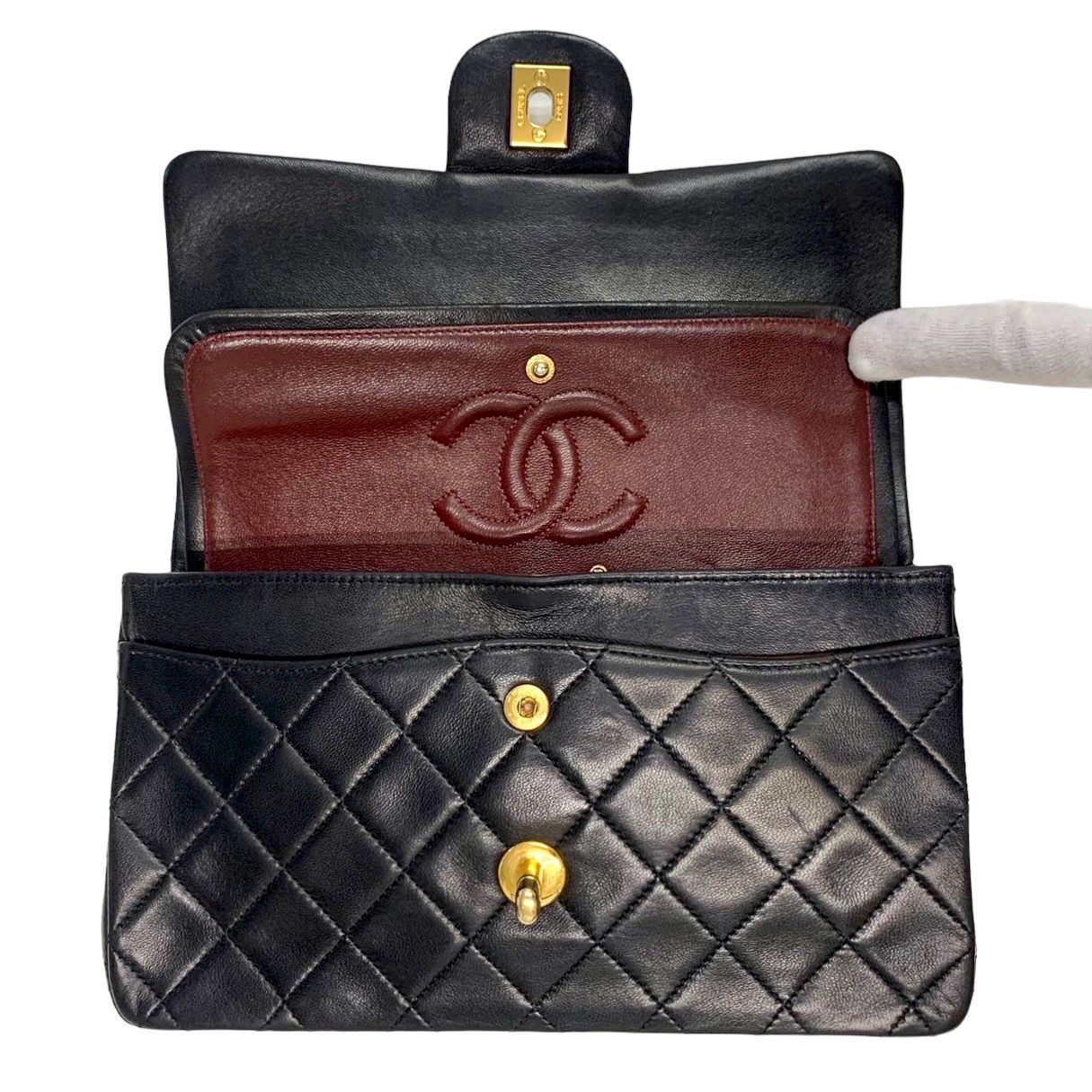 CHANEL ショルダーバッグ　ECLAIRファスナー　ヴィンテージ　美品 極美品 市場価格上昇中⭐️CHANEL】 正規品保証 シャネル