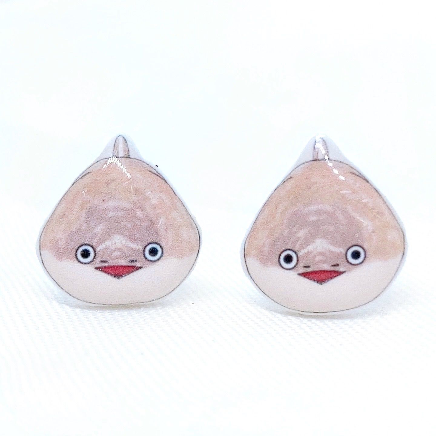 サカバンバスピス ピアス プラ板 レジン 魚 シリコン シンプル 生物