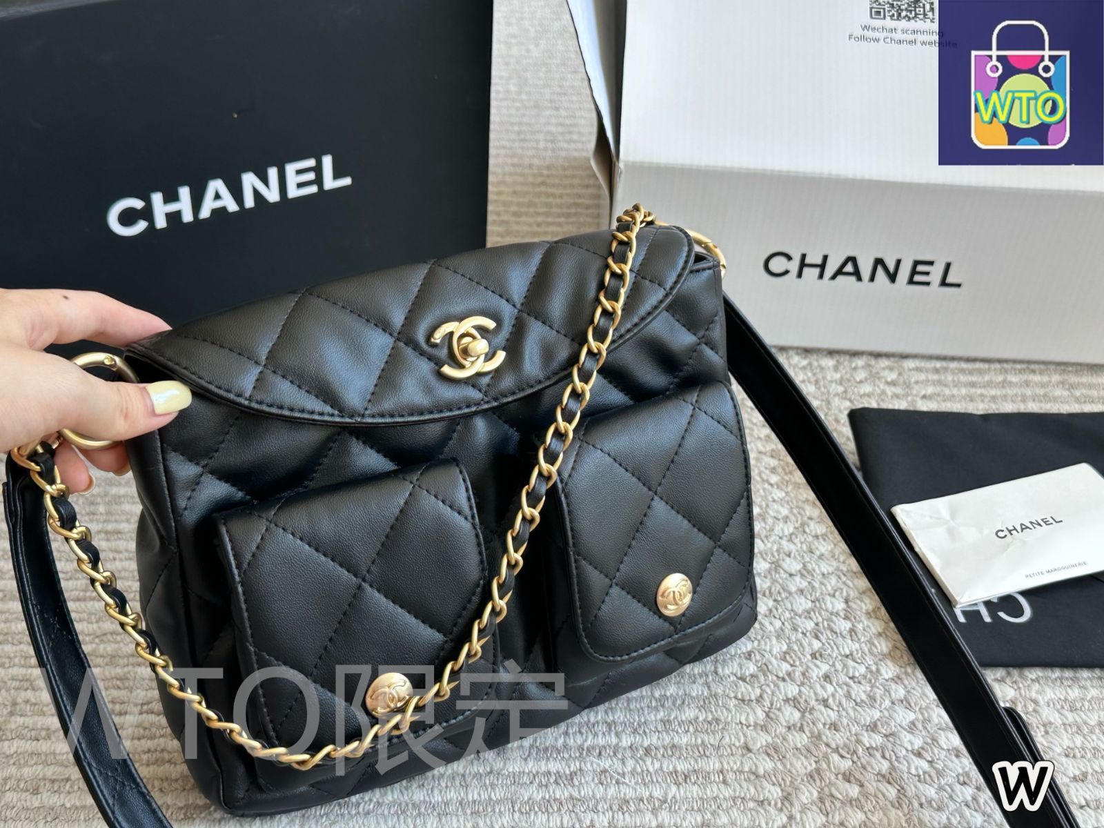 CHANEL バッグ 認証カード付き 今日特価】Chanel シャネル 24Pヒッピーバッグ ソフトレザー製で