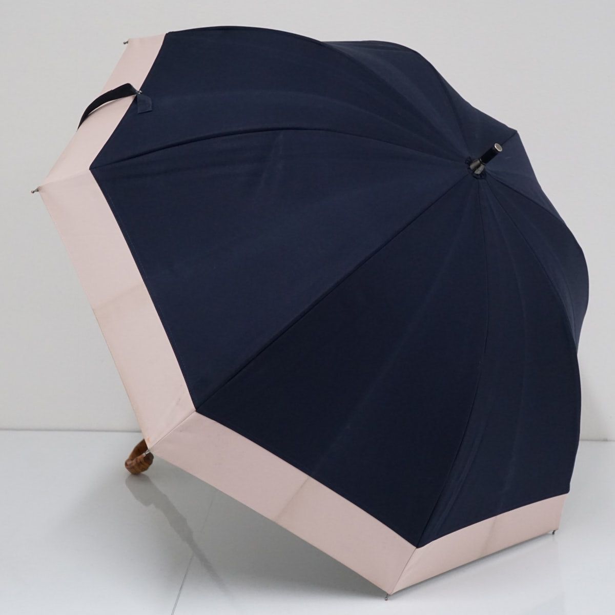 芦屋ロサブラン 完全遮光日傘 USED美品 ショートサイズ ネイビー 50cm 芦屋ロサブラン 完全遮光日傘 USED品 ショートサイズ コンビ