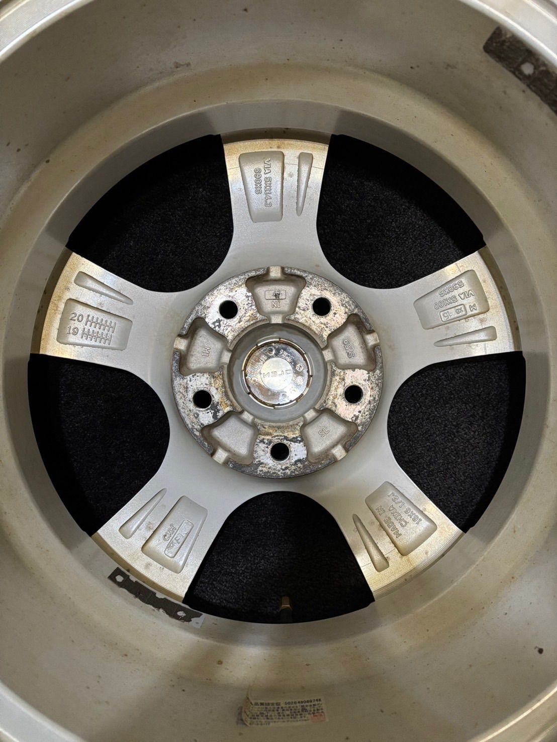☆205/65R16 YOKOHAMA/ice GUARD iG60 23年製 VIOLENTO 16インチ