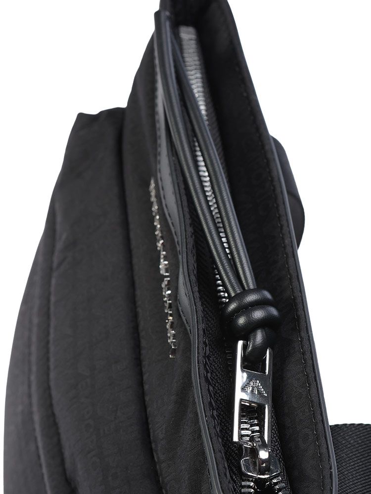 エンポリオアルマーニ ナイロン