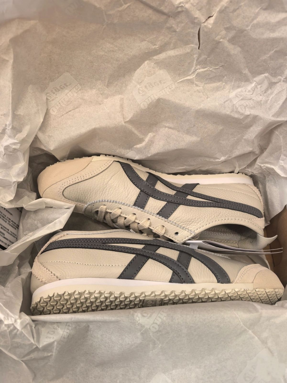 新品未使用Onitsuka TigerオニツカタイガーMEXICO 66スポーツ