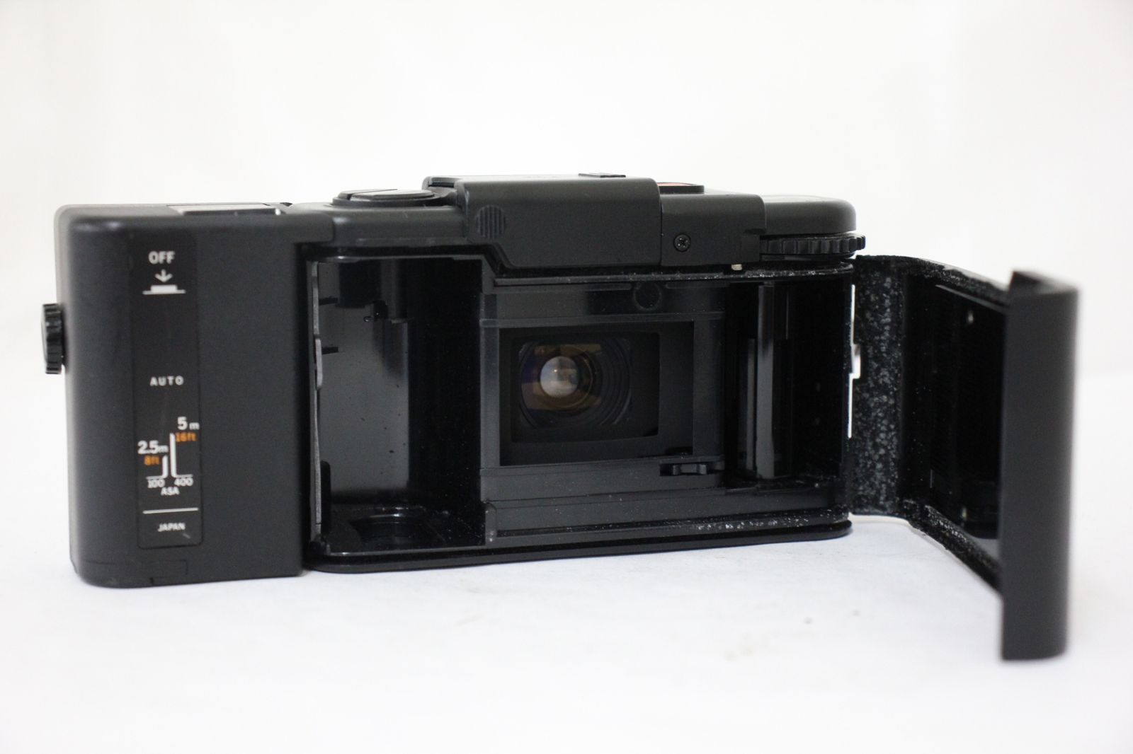 コンパクトカメラ e2857