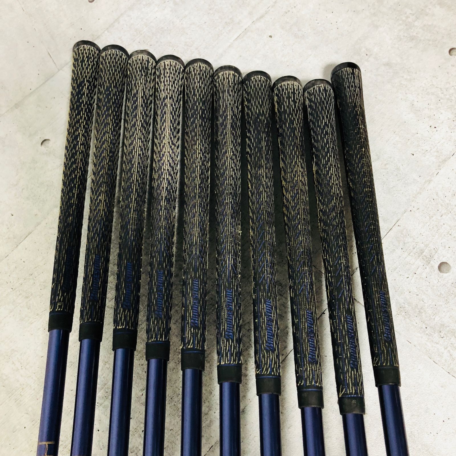 BRIDGESTONE j's ブリヂストン チタンマッスル ジャンボ尾崎 アイアン 10本 メンズ ゴルフ クラブ セット 初心者 入門 右利き BRIDGESTONE j's ブリヂストン チタンマッスル ジャンボ尾崎