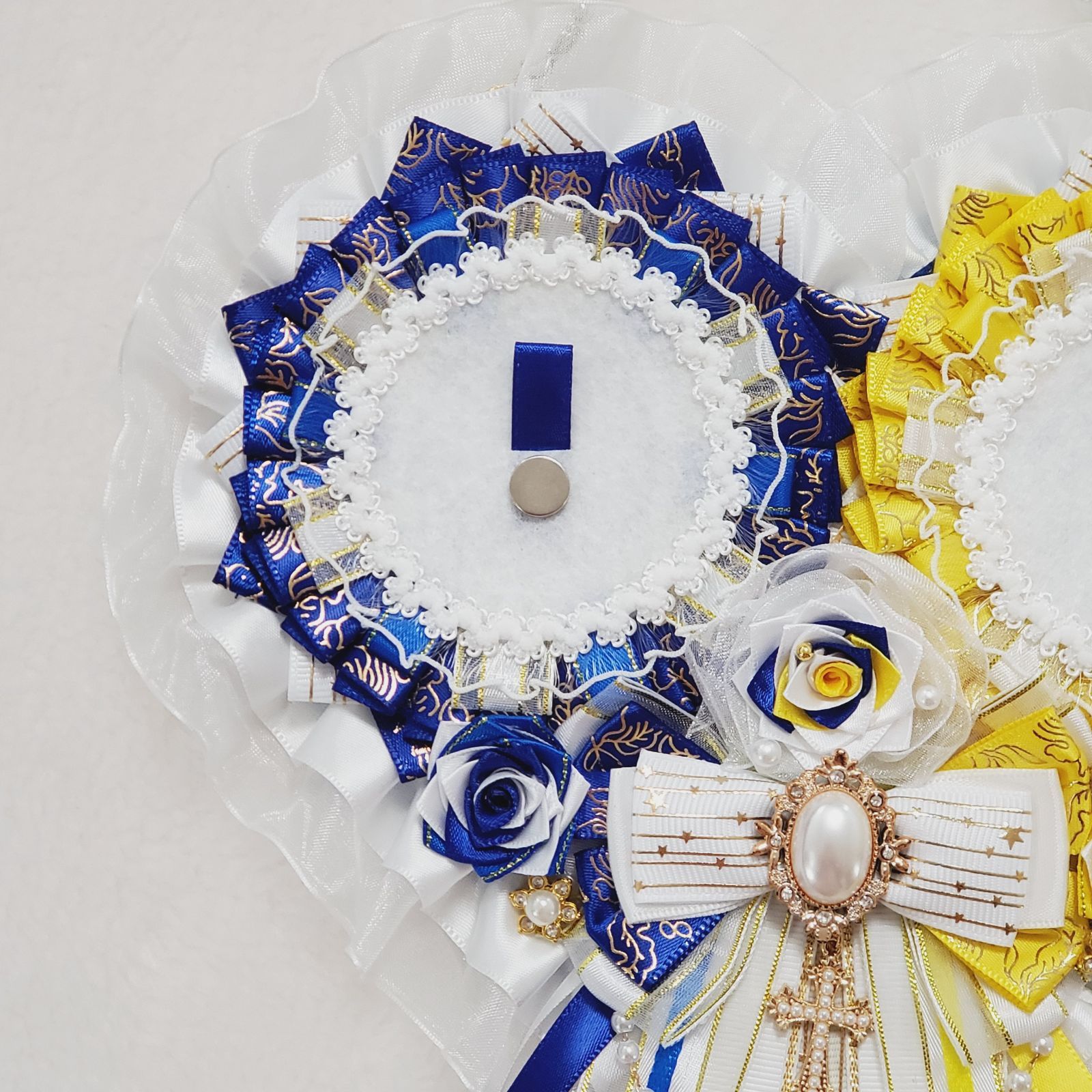 オーダー】痛ロゼット ハート型 缶バッジ2個用 白 ×青 ×黄色 痛バ