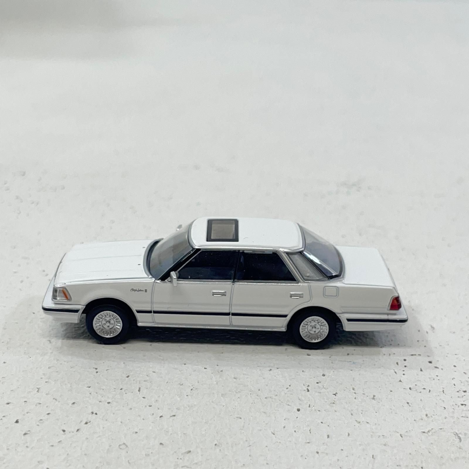 尾張小牧店】 1/64 LV-N176a トヨタ クラウン2.8ロイヤルサルーンG