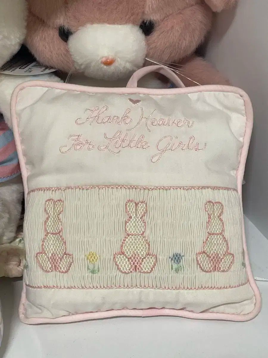 ヴィンテージ うさぎ 喫煙 刺繍 オルゴール