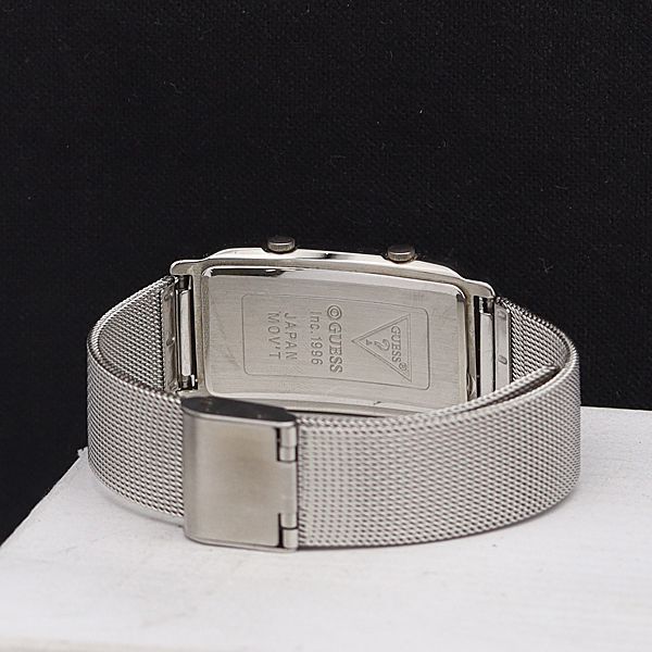 稼働 良品 GUESS QZ シルバー文字盤 デュアルタイム スクエア 