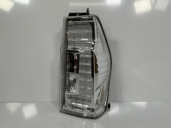 美品/低走行 タントカスタム LA600S 前期 純正 右テールランプAssy RH LED インナーメッキ  81550-B2580/81550-B2582 20516 管理23755 - メルカリ