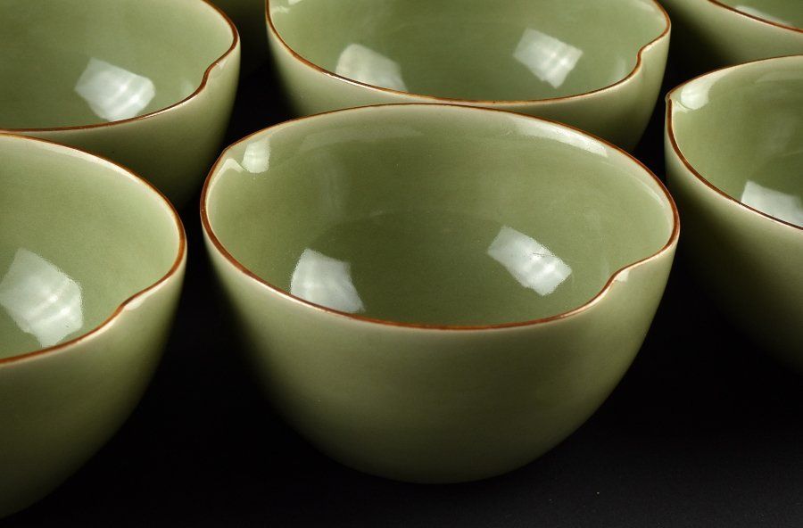 極上　根付　蓋無木箱付　25 g 東S8-0615① 美術品・アンティーク・コレクション 極上 根付 蓋無木箱付 25 g 東S8