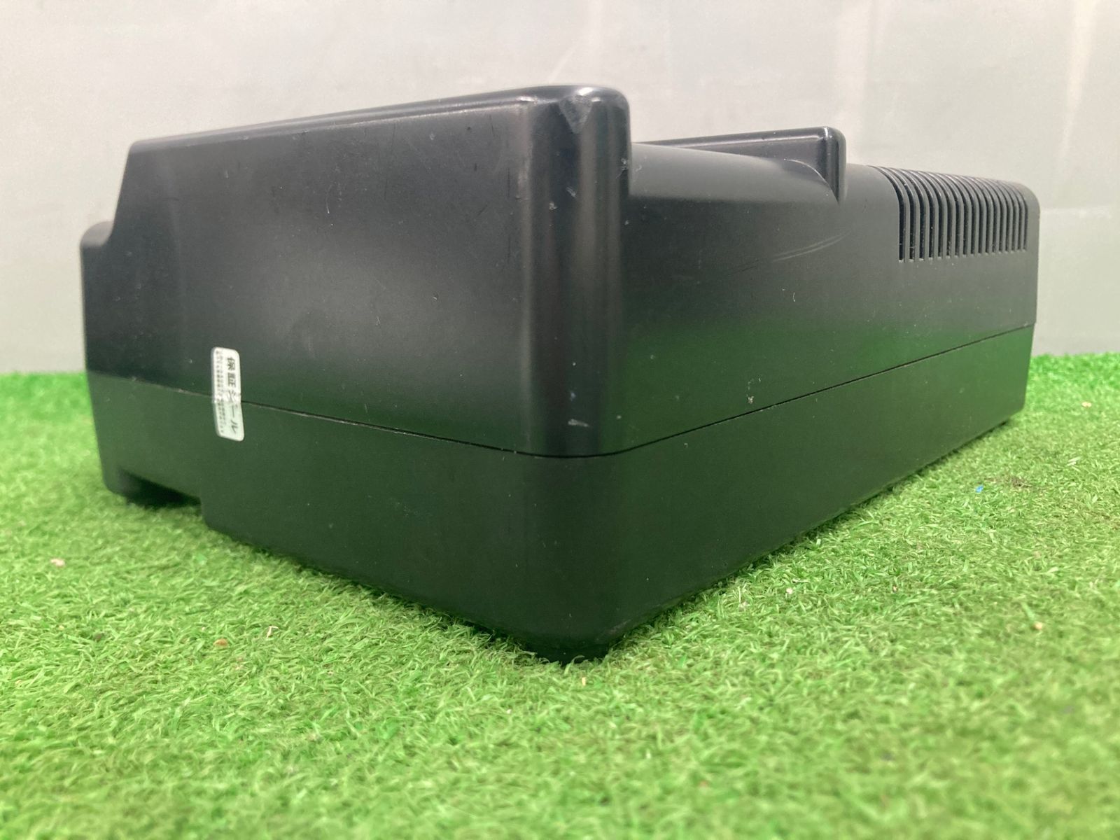 充電器のコード ITWIWFVKHJXH
