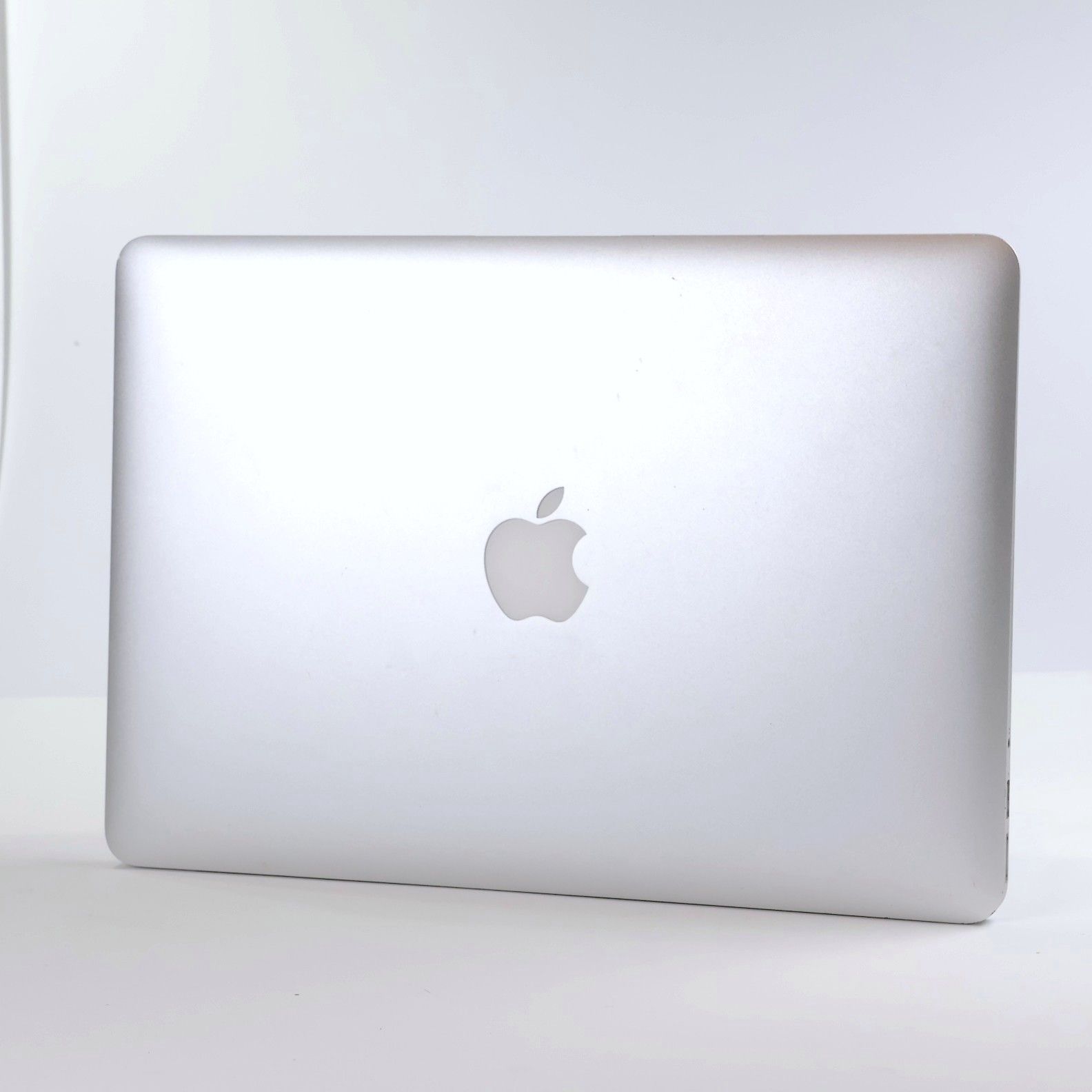 MacBook Air A1466 ジャンク品(動作未確認) 中古 Apple MacBook Air 13 inch A1466 ジャンク 動作未確認