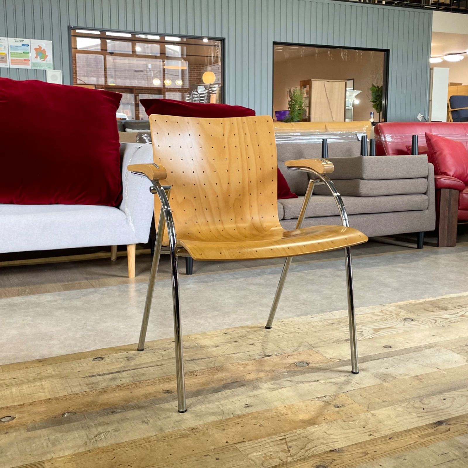 THONET トーネット ドイツ　 高級スタッキングチェア✖️１脚④ THONET トーネット ドイツ 高級スタッキングチェア① - メルカリ