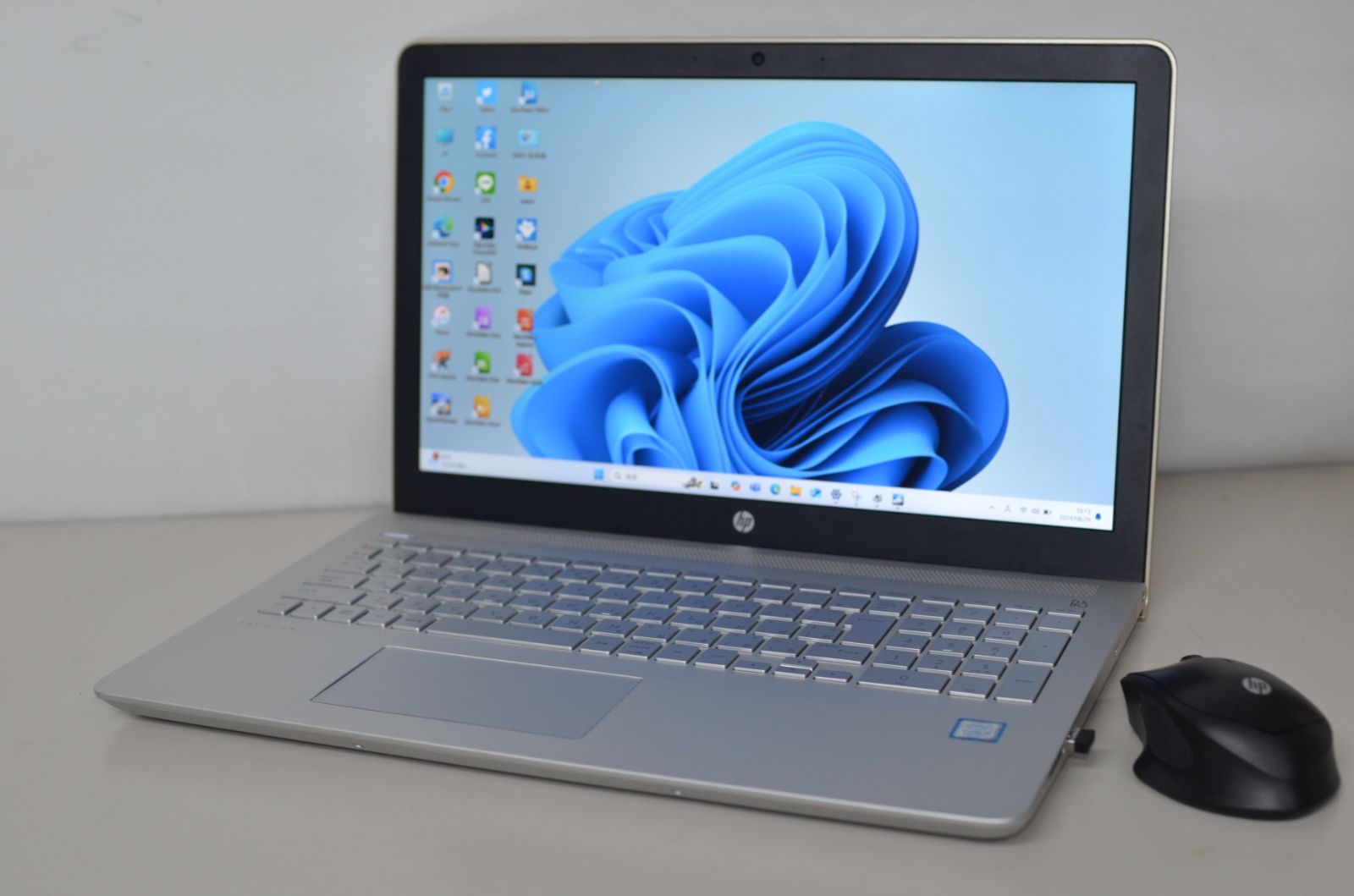 訳あり中古ノートパソコン HP Pavilion Laptop 15-cc109TU Windows11+office SSD256GB+HDD1TB  第八世代 i5/メモリ8GB/15.6インチ/DVDマルチ - メルカリ