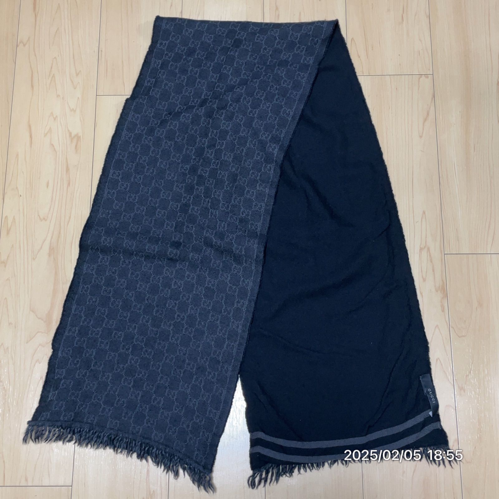 GUCCI グレー／ブルー　ロゴマフラー　ストール GUCCI グレー／ブルーロゴマフラーストール