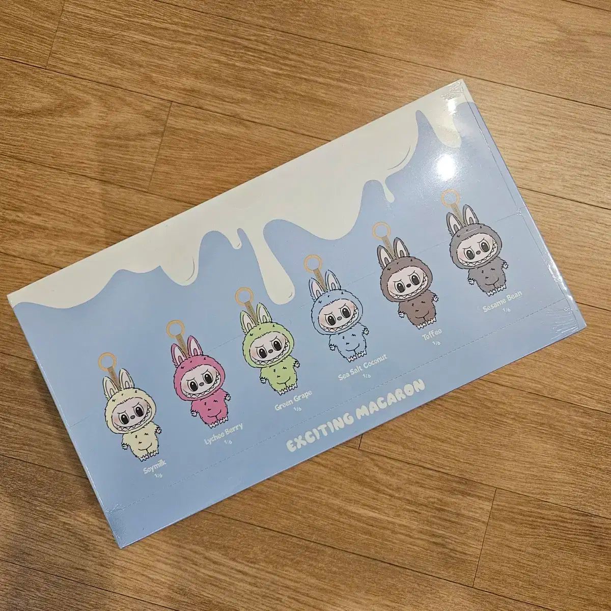 【未開封・正規品】LABUBU(ラブブ)♡マカロン　Toffee 第一世代★ 最終値下げ！新品未使用♡袋未開封♡POPMART Labubu Macaron