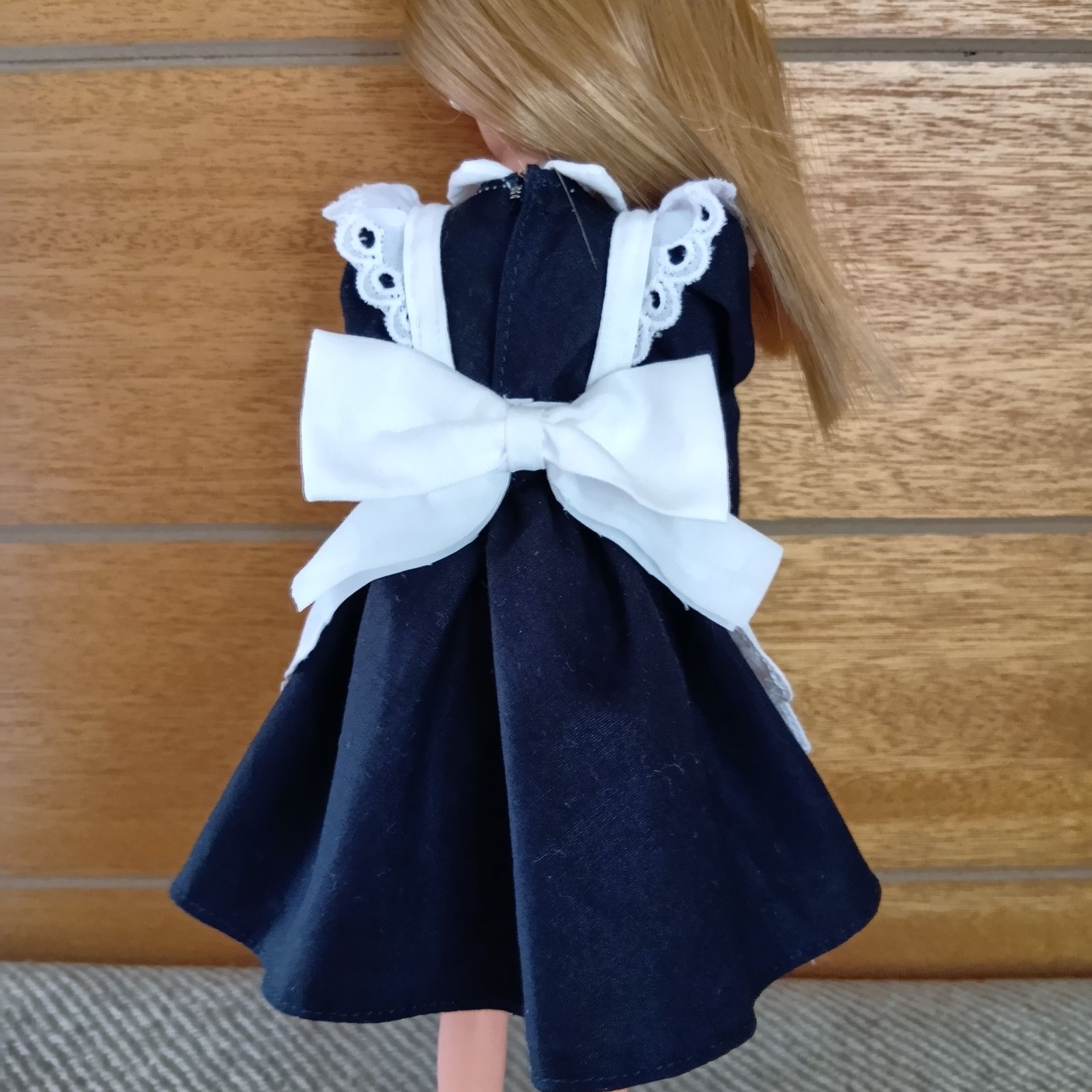 No.447 ジェニーちゃんのワンピース 濃紺 ＆白エプロン NEXPOTALLINN_EU