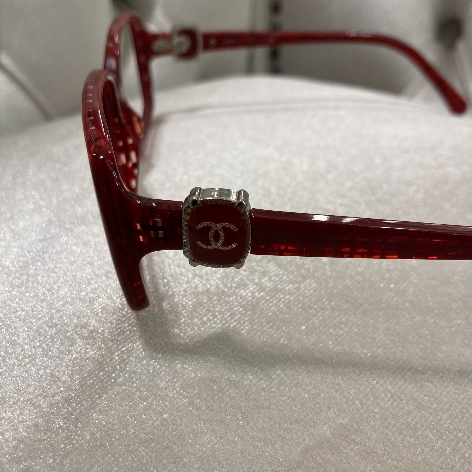 新品登場 CHANELシャネルサングラスメガネココマークロゴレンズ無し 小物