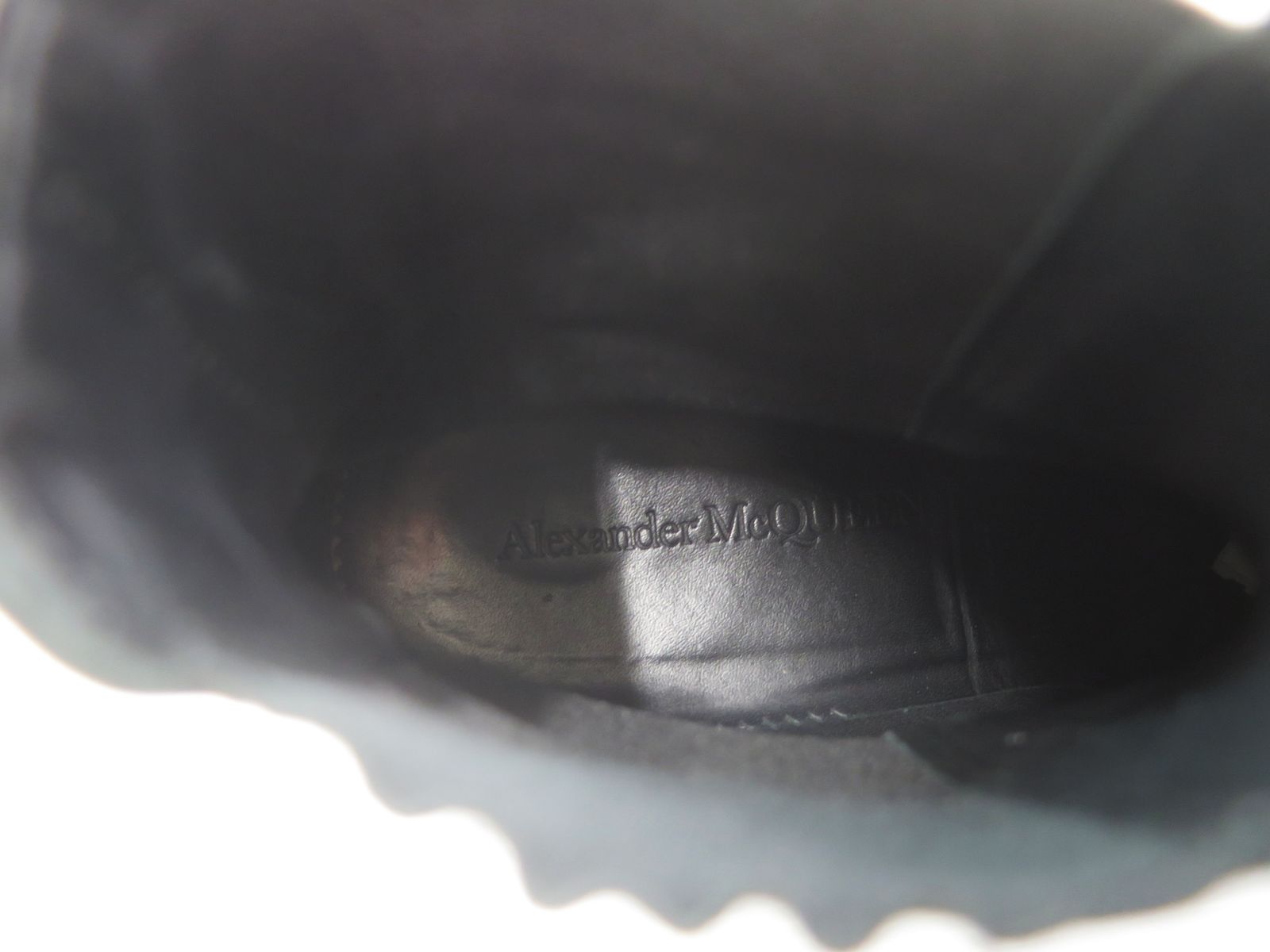 610814 Tread