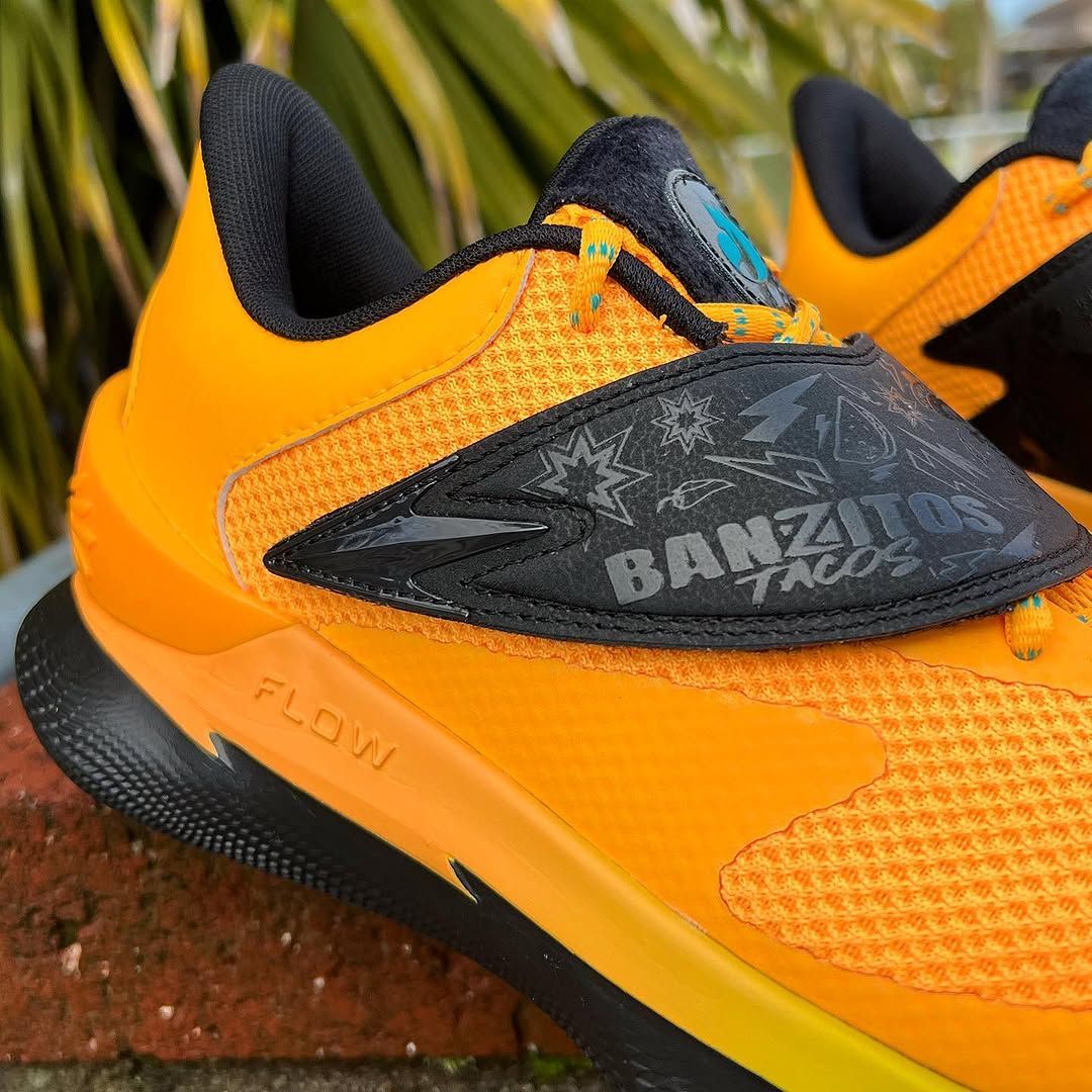 【新品】アンダーアーマー CURRY FOX1 KW 27cm UNDER ARMOUR アンダーアーマー CURRY FOX 1 GAMER （Team Royal