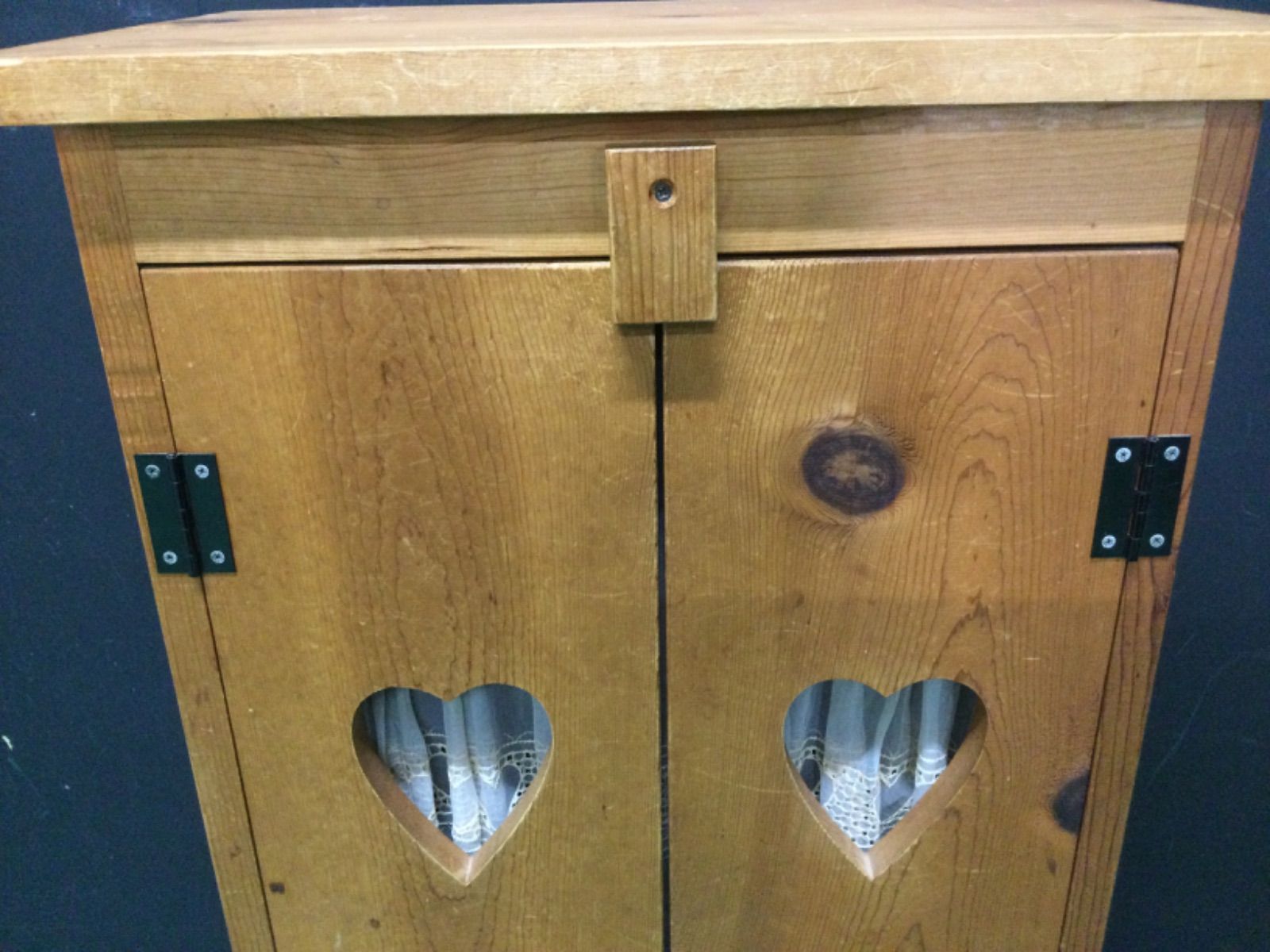 カントリー家具　ハートのキャビネットA カントリー家具 ワイドキャビネット*ハート（III） 現品終了 チェスト