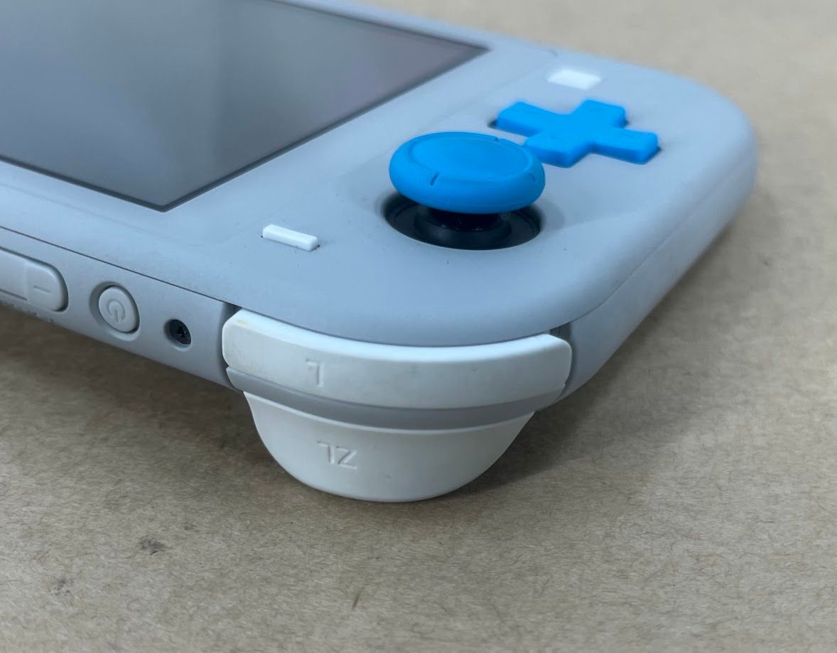 ジャンク品】Nintendo Switch Lite 本体 ザシアン・ザマゼンタ