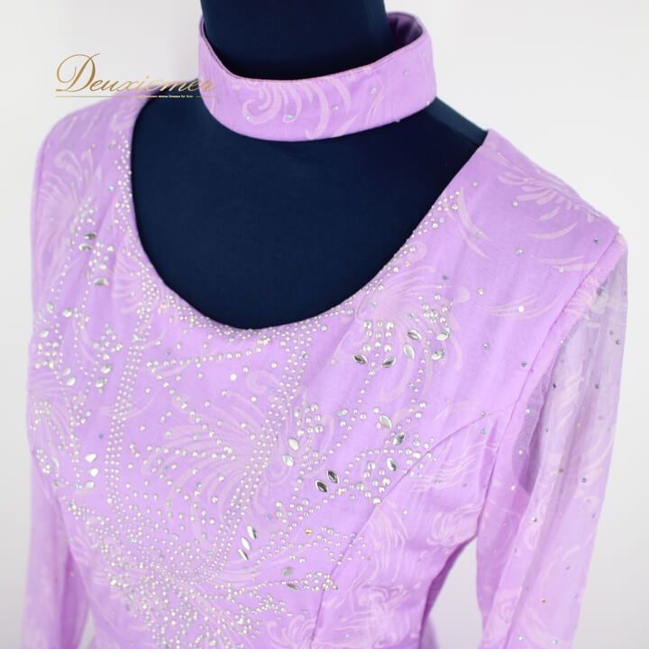 社交ダンス 衣装 ドレス ワンピース レッスンウェア レディース オールシーズン パープル系 薄紫 ライラック チョーカー ラインストーン 上品 フロート付き デザイン 豪華 ラインストーン ホログラム 軽やか 体型カバー 長袖 おしゃれ
