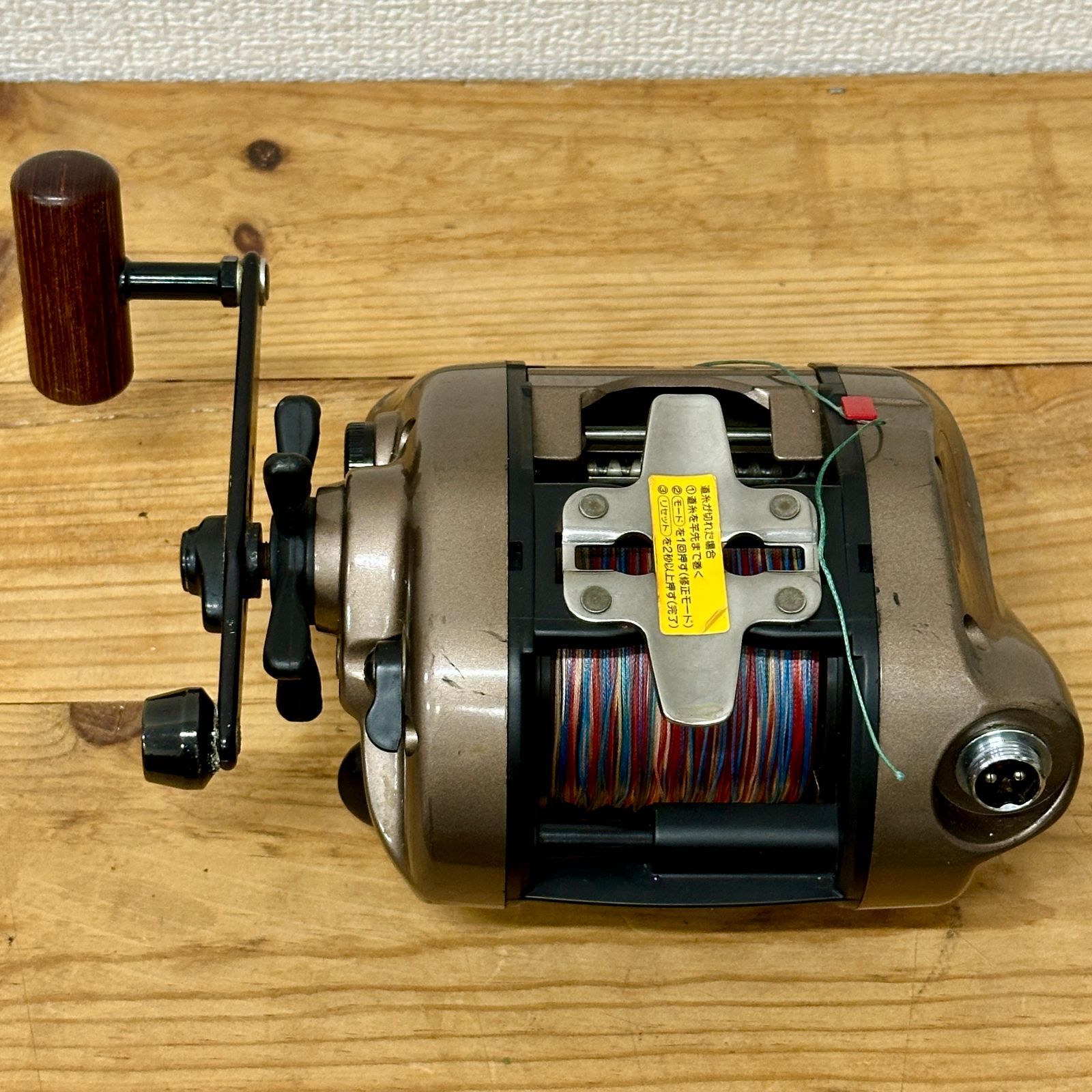 美品】ダイワ スーパータナコン SS-60 電動リール（DAIWA/船用） 重たい