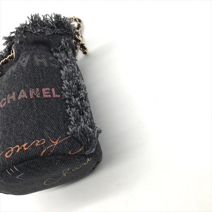 CHANEL スモール バケット バッグ CHANEL CC Matelasse Chain Mini Shoulder Bag Sunglasses Case