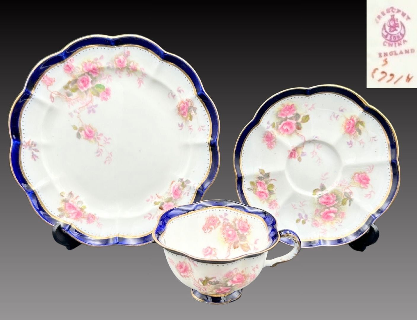 George Jones - Sons ジョージ ジョーンズ トリオ アンティーク 英国製 コバルト金彩 薔薇文 波打つ縁 優美なデザイン 1900年代初期頃 F032