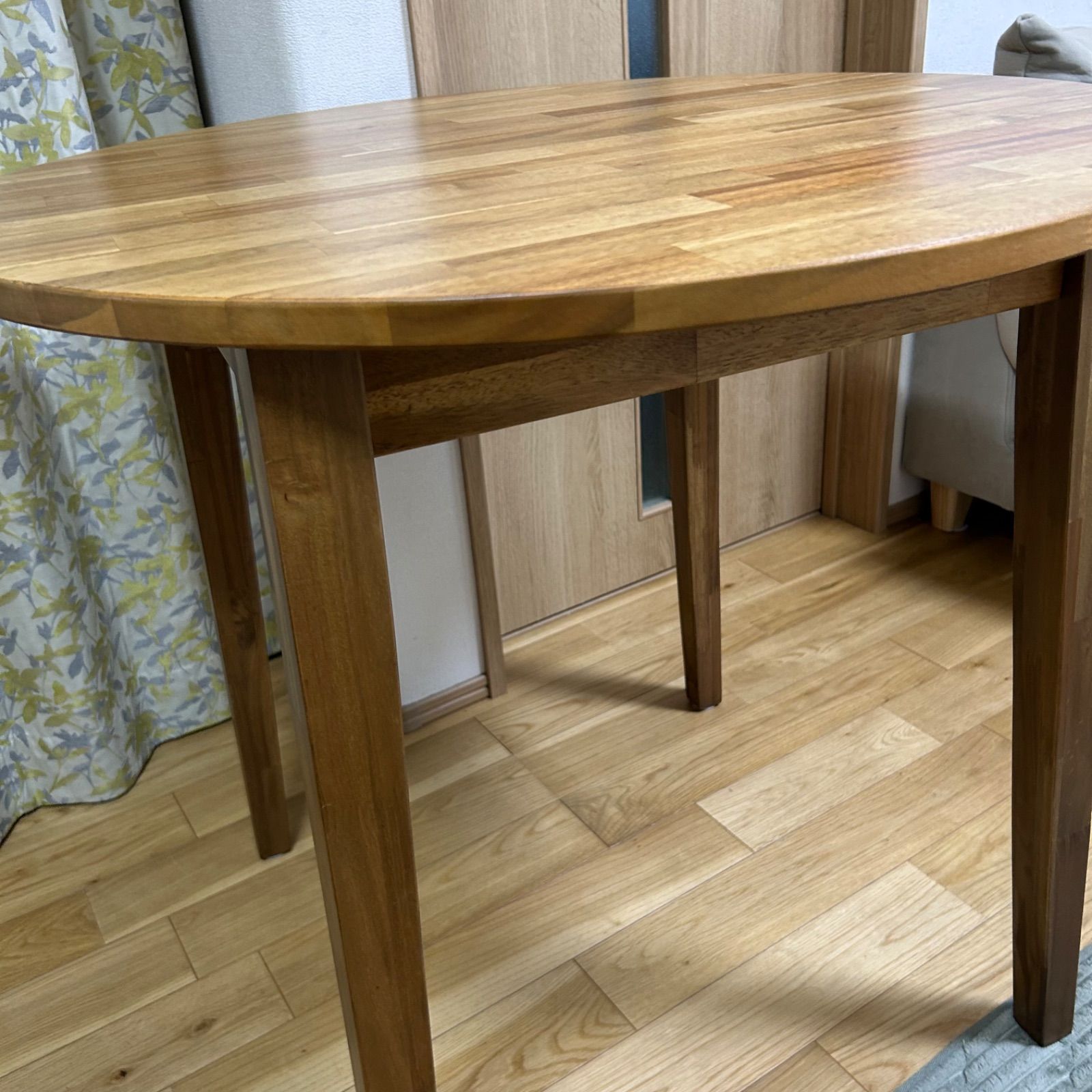 ダイニングテーブル