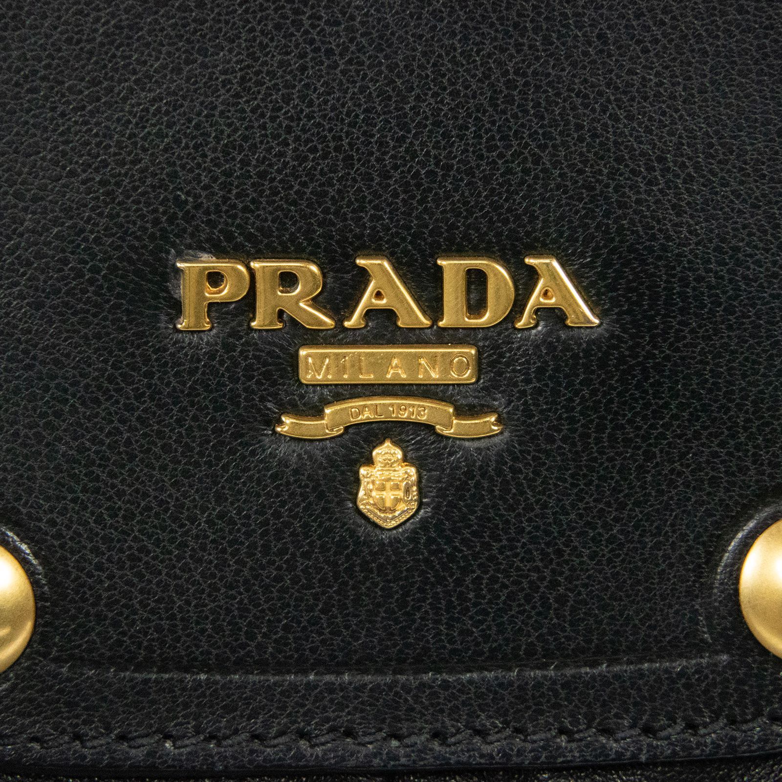 本物 プラダ ハンドバッグ レディース ナッパ ゴーフル 黒 大きめ ロゴ