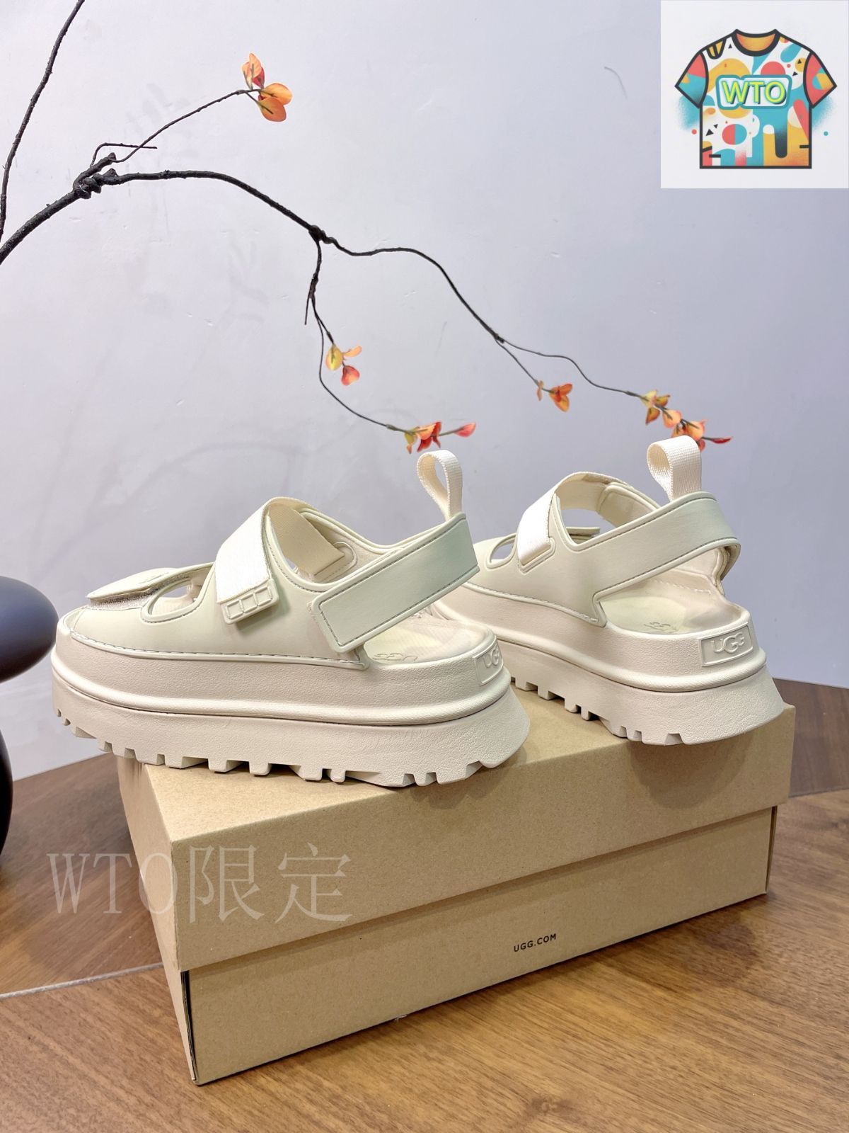 UGG マジックテープ 厚底サンダル06-UE86 - メルカリ