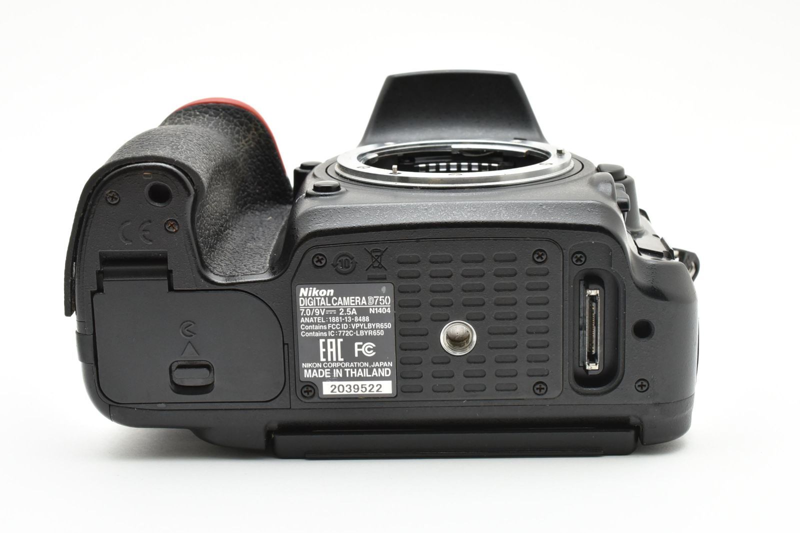 Nikon D750 バッテリーパックのセット Nikon D750 バッテリーパックのセット