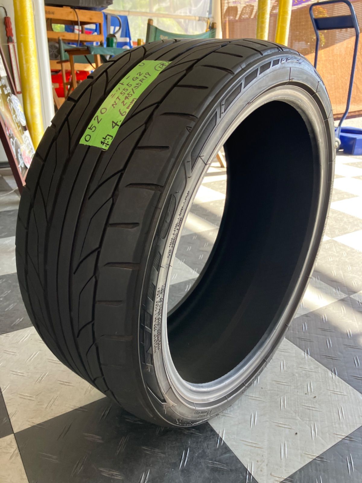 送料込み］NITTO NT555 G2 ニットー NT555 G2 245/35R19 93Y 中古