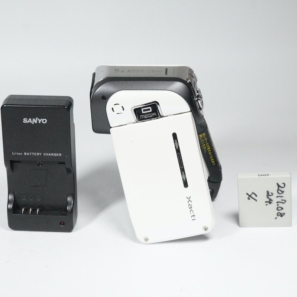 【2025年】もらって嬉しいお歳暮 人気ランキング SANYO サンヨー Xacti DMX-CA65 ホワイト 動作OK 返金保証 /1915 ビデオカメラ
